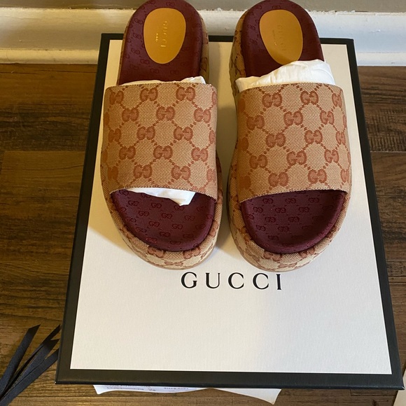 Gucci Canvas Platform Slides - Picture 4 of 5